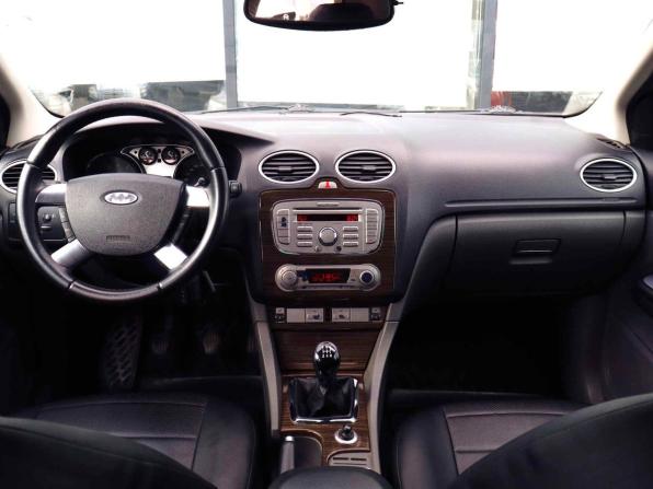 Ford Focus II Рестайлинг с пробегом 2008 года, цена 419 000 рублей, 305650 км, седан, Автокод Объявления