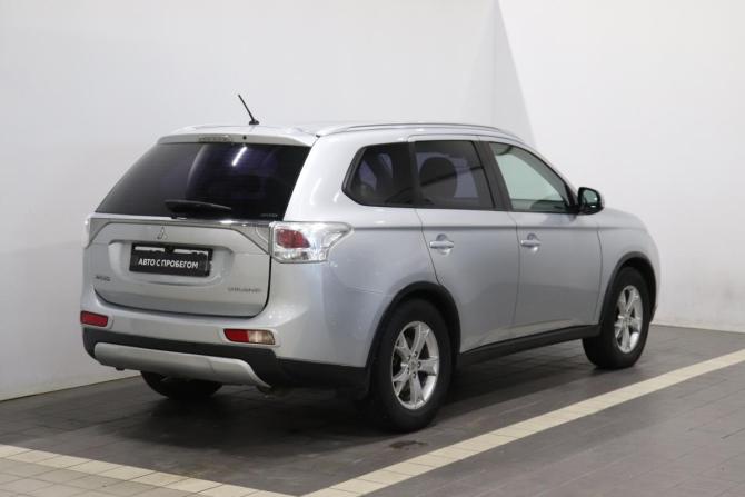 Mitsubishi Outlander III Рестайлинг с пробегом 2014 года, цена 1 309 000 рублей, 218000 км, внедорожник, Автокод Объявления
