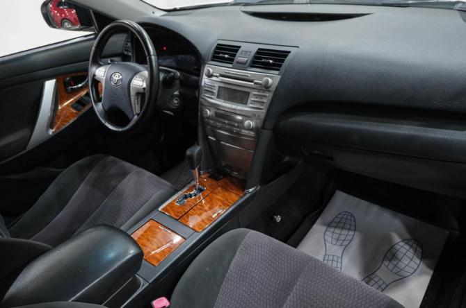 Toyota Camry VI (XV40) Рестайлинг с пробегом 2011 года, цена 1 099 000 рублей, 270000 км, седан, Автокод Объявления