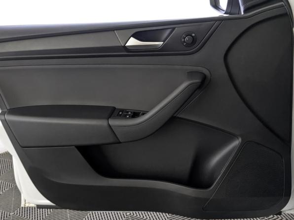 Volkswagen Polo VI с пробегом 2022 года, цена 1 629 000 рублей, 72619 км, лифтбек, Автокод Объявления