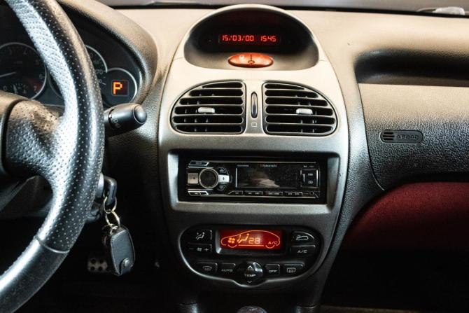 Peugeot 206 с пробегом 2008 года, цена 230 000 рублей, 164667 км, хэтчбек, Автокод Объявления