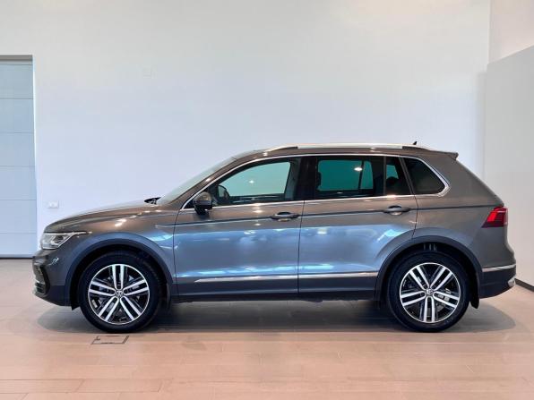 Volkswagen Tiguan II Рестайлинг с пробегом 2021 года, цена 3 120 000 рублей, 147750 км, внедорожник, Автокод Объявления