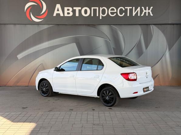 Renault Logan II Рестайлинг с пробегом 2021 года, цена 940 000 рублей, 27393 км, седан, Автокод Объявления