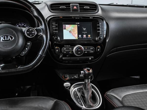 Kia Soul II Рестайлинг с пробегом 2017 года, цена 1 699 000 рублей, 93020 км, хэтчбек, Автокод Объявления