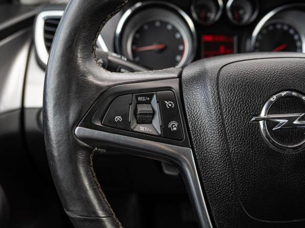 Opel Mokka I с пробегом 2014 года, цена 1 109 000 рублей, 166933 км, внедорожник, Автокод Объявления