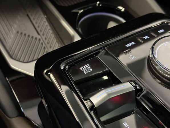 BMW 5 серии VIII (G60/G61/G68) с пробегом 2024 года, цена 8 430 000 рублей, 112 км, седан, Автокод Объявления