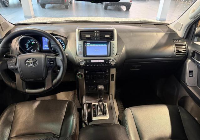 Toyota Land Cruiser Prado 150 Series с пробегом 2011 года, цена 2 695 000 рублей, 265123 км, внедорожник, Автокод Объявления