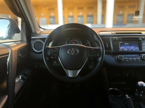 Toyota RAV4 IV (XA40) с пробегом 2015 года, цена 1 895 000 рублей, 198098 км, внедорожник, Автокод Объявления