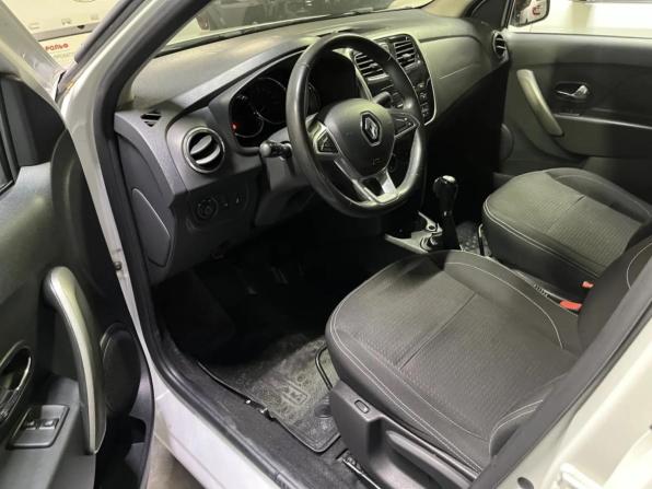 Renault Logan II Рестайлинг с пробегом 2021 года, цена 590 000 рублей, 178085 км, седан, Автокод Объявления
