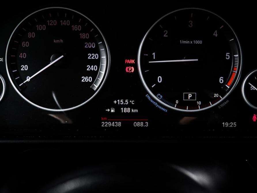 BMW 5 серии VI (F10/F11/F07) Рестайлинг Москва  - изображение 12