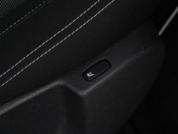 Renault Logan II Рестайлинг с пробегом 2021 года, цена 1 249 999 рублей, 50908 км, седан, Автокод Объявления