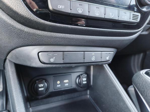 Hyundai Solaris II с пробегом 2018 года, цена 1 411 500 рублей, 103564 км, седан, Автокод Объявления