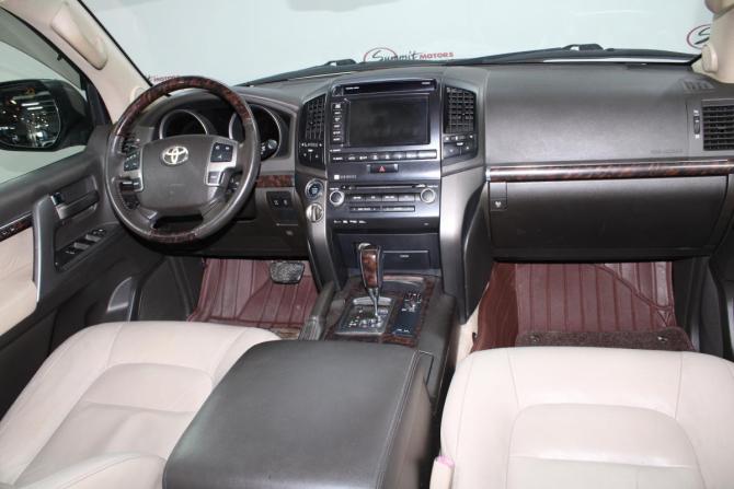 Toyota Land Cruiser 200 Series с пробегом 2011 года, цена 3 300 000 рублей, 248211 км, внедорожник, Автокод Объявления