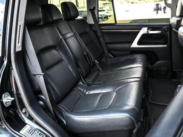 Toyota Land Cruiser 200 Series Рестайлинг 2 с пробегом 2015 года, цена 4 984 000 рублей, 190697 км, внедорожник, Автокод Объявления