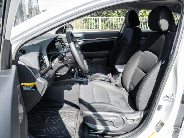 Hyundai Elantra VI (AD) с пробегом 2017 года, цена 1 188 000 рублей, 127944 км, седан, Автокод Объявления