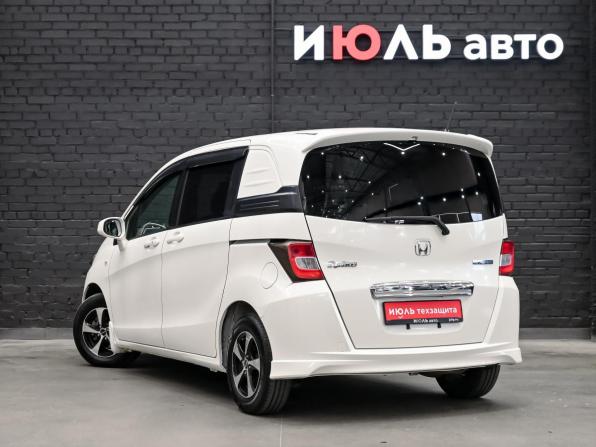 Honda Freed I с пробегом 2011 года, цена 1 100 000 рублей, 217011 км, компактвэн, Автокод Объявления