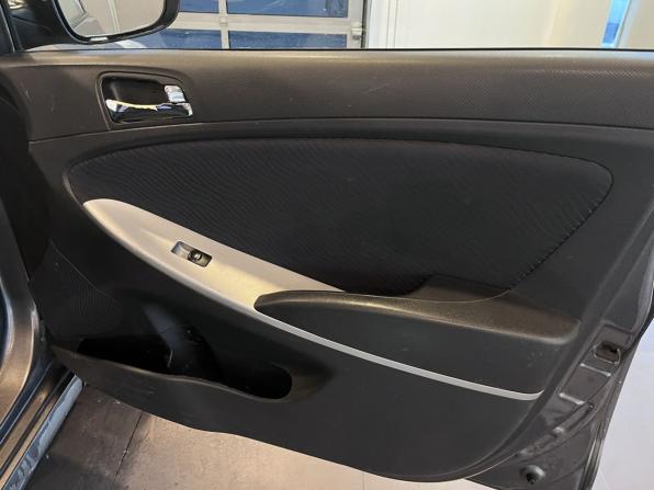Hyundai Solaris I с пробегом 2013 года, цена 500 000 рублей, 438013 км, седан, Автокод Объявления