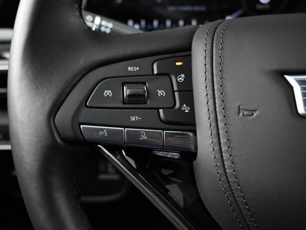 Cadillac Escalade V с пробегом 2023 года, цена 17 999 000 рублей, 17545 км, внедорожник, Автокод Объявления