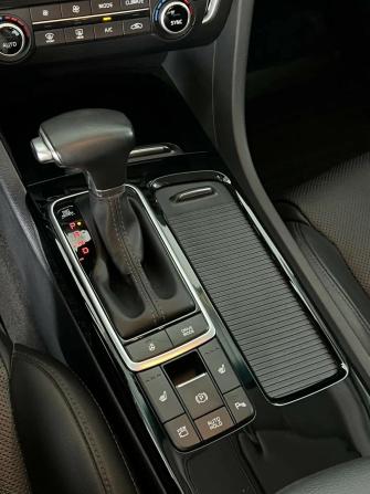Kia Optima IV Рестайлинг с пробегом 2019 года, цена 2 050 000 рублей, 67555 км, седан, Автокод Объявления