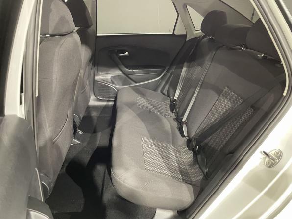 Volkswagen Polo V Рестайлинг с пробегом 2018 года, цена 949 000 рублей, 123705 км, седан, Автокод Объявления