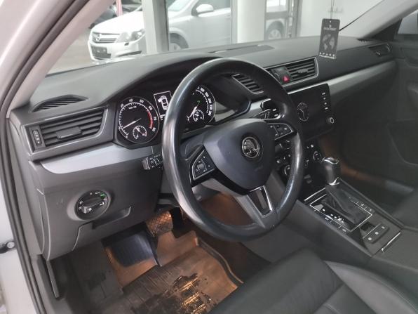 Skoda Superb III с пробегом 2018 года, цена 2 350 000 рублей, 140035 км, универсал, Автокод Объявления