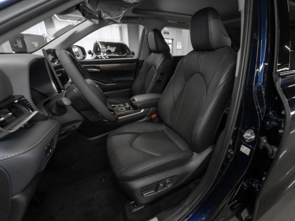 Toyota Highlander IV (XU70) с пробегом 2026 года, цена 5 600 000 рублей, 30 км, внедорожник, Автокод Объявления