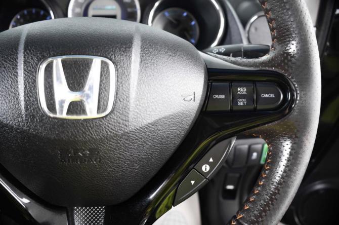 Honda Fit Shuttle I с пробегом 2012 года, цена 899 000 рублей, 107235 км, универсал, Автокод Объявления