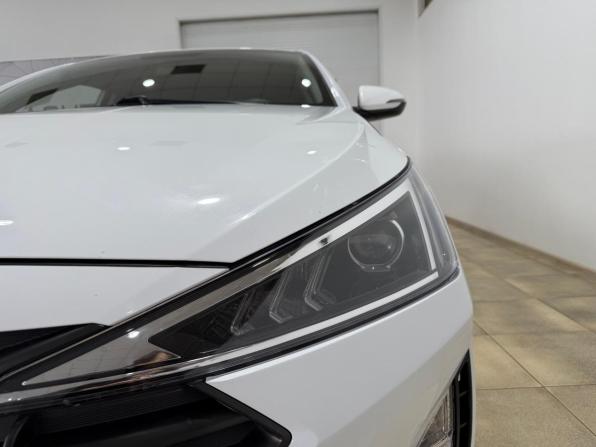 Hyundai Elantra VI (AD) Рестайлинг с пробегом 2019 года, цена 1 800 000 рублей, 67419 км, седан, Автокод Объявления