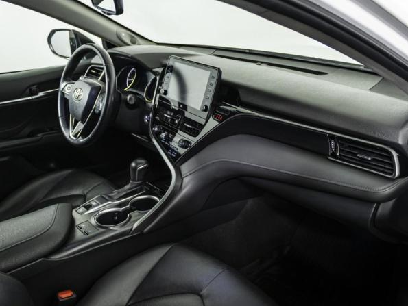 Toyota Camry VIII (XV70) Рестайлинг с пробегом 2021 года, цена 2 979 000 рублей, 80140 км, седан, Автокод Объявления