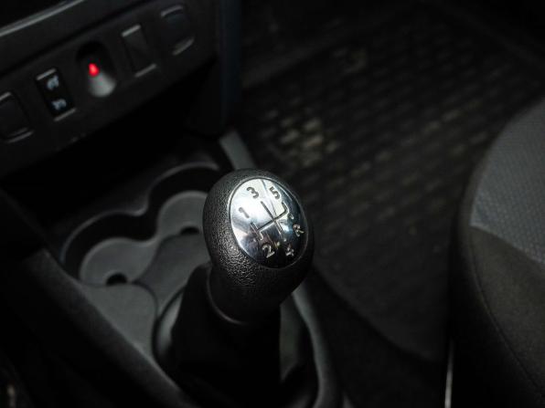Renault Sandero II с пробегом 2018 года, цена 911 000 рублей, 144601 км, хэтчбек, Автокод Объявления