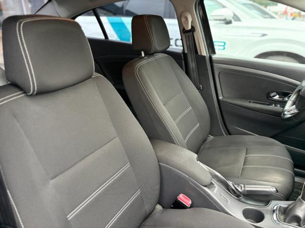 Renault Fluence I Рестайлинг с пробегом 2014 года, цена 877 000 рублей, 131286 км, седан, Автокод Объявления