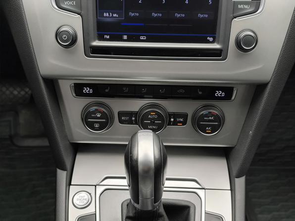 Volkswagen Passat B8 с пробегом 2017 года, цена 1 749 000 рублей, 134131 км, седан, Автокод Объявления