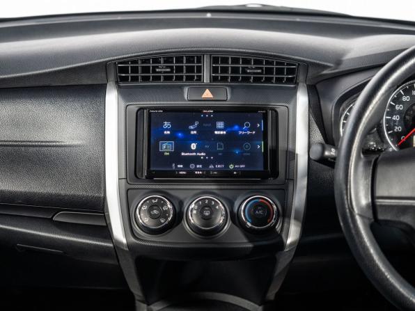 Toyota Corolla XI (E160 E170) Рестайлинг 2 с пробегом 2017 года, цена 1 230 500 рублей, 101210 км, универсал, Автокод Объявления