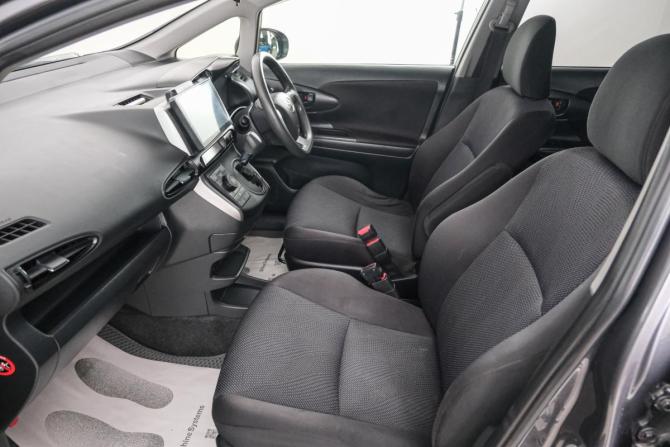 Toyota Wish II Рестайлинг с пробегом 2016 года, цена 1 599 000 рублей, 133000 км, минивэн, Автокод Объявления