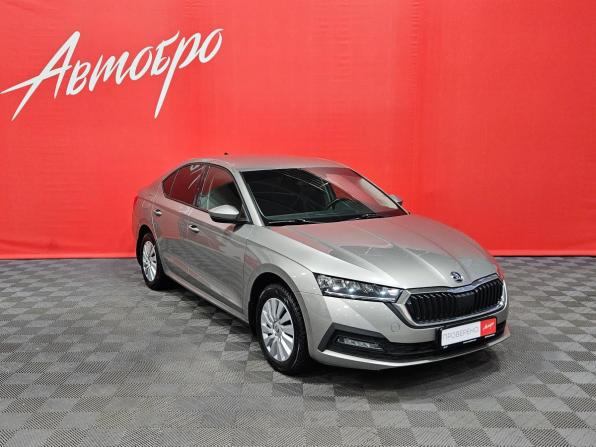Skoda Octavia IV (A8) с пробегом 2021 года, цена 2 199 000 рублей, 80500 км, лифтбек, Автокод Объявления