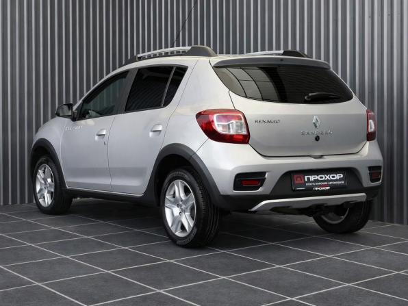 Renault Sandero II Рестайлинг с пробегом 2019 года, цена 1 197 000 рублей, 34434 км, хэтчбек, Автокод Объявления