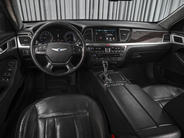 Hyundai Genesis II с пробегом 2015 года, цена 1 699 000 рублей, 277365 км, седан, Автокод Объявления