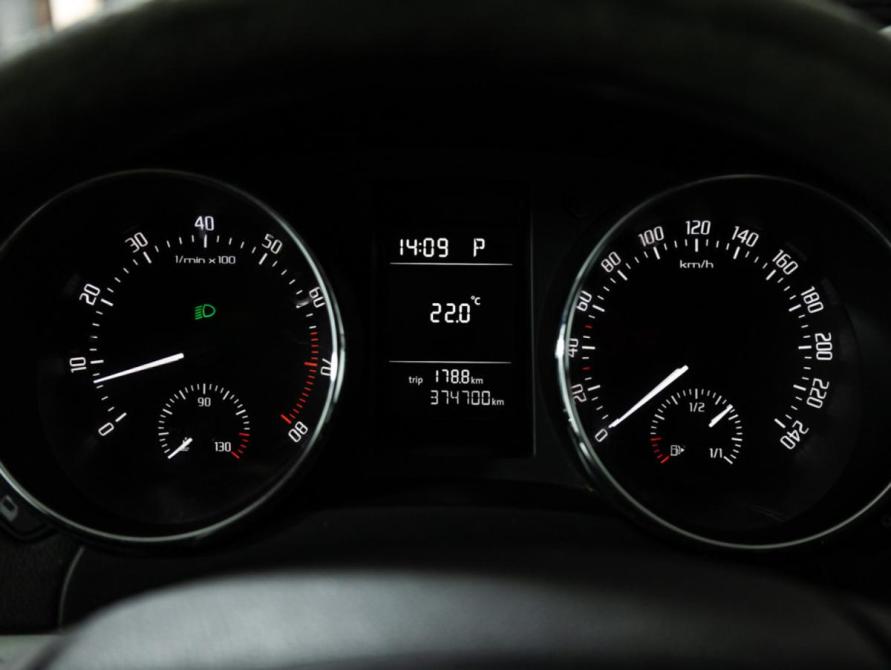 Skoda Yeti I Санкт-Петербург  - изображение 13