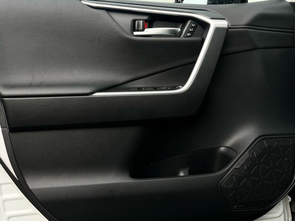 Toyota RAV4 V (XA50) с пробегом 2020 года, цена 3 900 000 рублей, 29169 км, внедорожник, Автокод Объявления