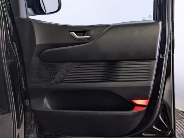 Hyundai Staria I с пробегом 2021 года, цена 4 500 000 рублей, 84972 км, минивэн, Автокод Объявления