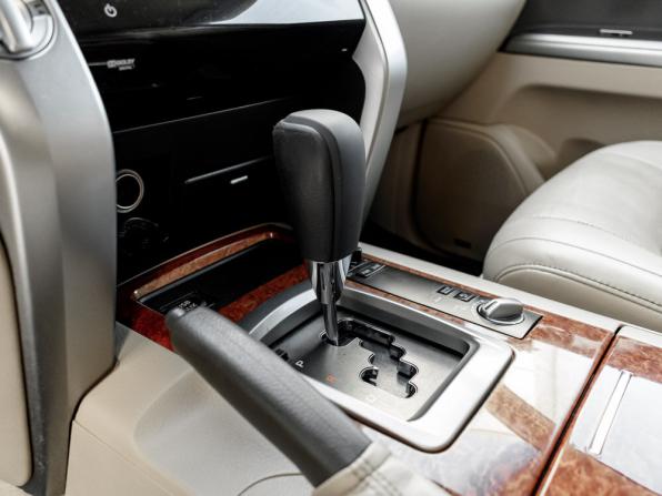 Toyota Land Cruiser 200 Series Рестайлинг 1 с пробегом 2012 года, цена 3 880 000 рублей, 235050 км, внедорожник, Автокод Объявления