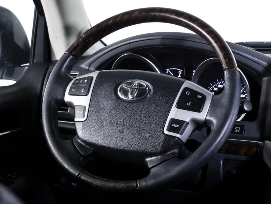 Toyota Land Cruiser 200 Series Рестайлинг 1 Москва  - изображение 16