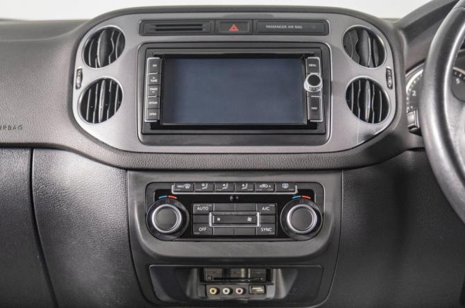 Volkswagen Tiguan I Рестайлинг с пробегом 2012 года, цена 1 269 000 рублей, 129 км, внедорожник, Автокод Объявления