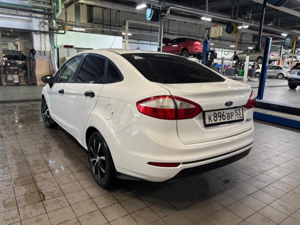 Ford Fiesta Mk6 Рестайлинг с пробегом 2016 года, цена 599 000 рублей, 92282 км, седан, Автокод Объявления