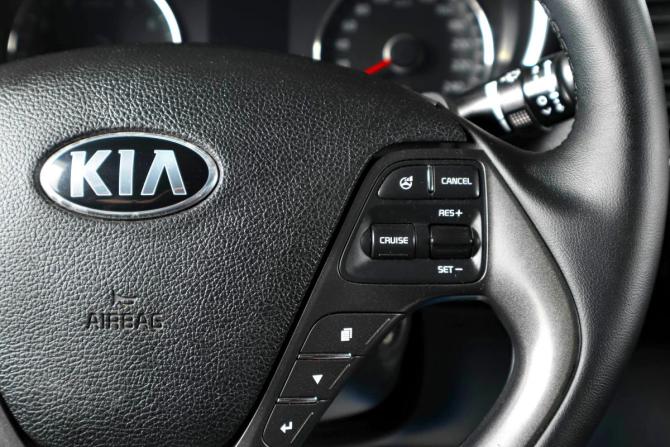 Kia Cerato III с пробегом 2013 года, цена 1 359 000 рублей, 245000 км, седан, Автокод Объявления
