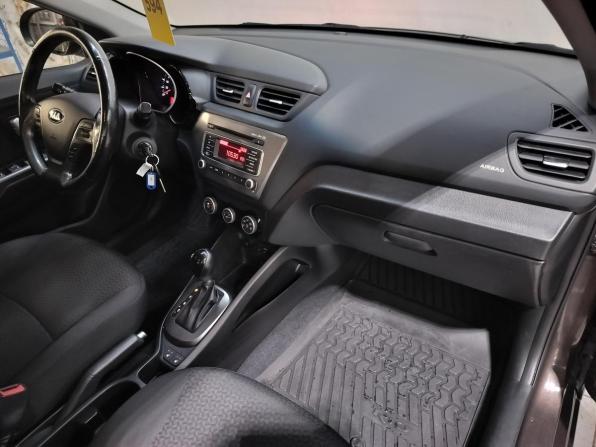 Kia Rio III Рестайлинг с пробегом 2015 года, цена 1 140 000 рублей, 66000 км, седан, Автокод Объявления