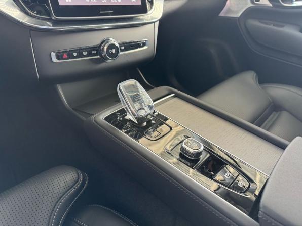 Volvo XC90 II Рестайлинг 2 с пробегом 2024 года, цена 10 998 000 рублей, 31548 км, внедорожник, Автокод Объявления