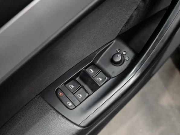 Audi Q3 I (8U) Рестайлинг с пробегом 2016 года, цена 1 460 000 рублей, 95772 км, внедорожник, Автокод Объявления
