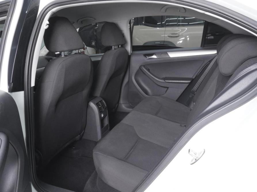 Volkswagen Jetta VI Рестайлинг Ростов-на-Дону  - изображение 11
