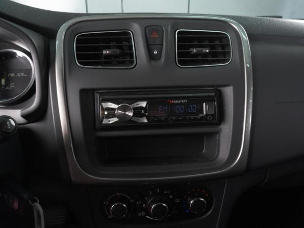 Renault Logan II Рестайлинг с пробегом 2021 года, цена 949 000 рублей, 146109 км, седан, Автокод Объявления